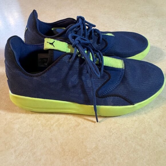 Air Jordan Eclipse 724042-406 Sneakers 6.5 / 8 - Picture 2 of 10